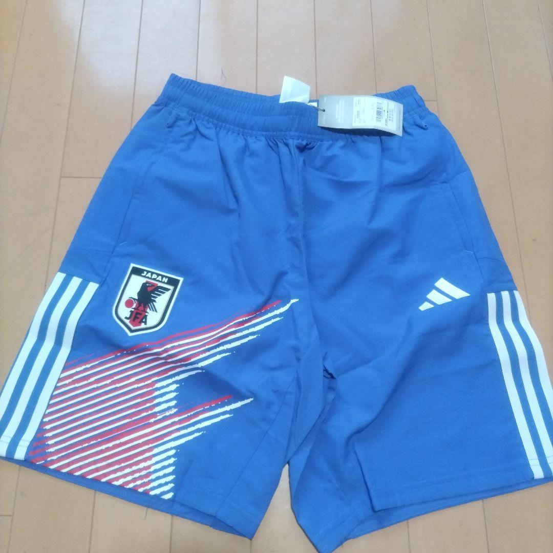 【ほぼ未使用】アディダス　日本代表　半袖2回着用　ハーフパンツ新品未使用　Ｌ