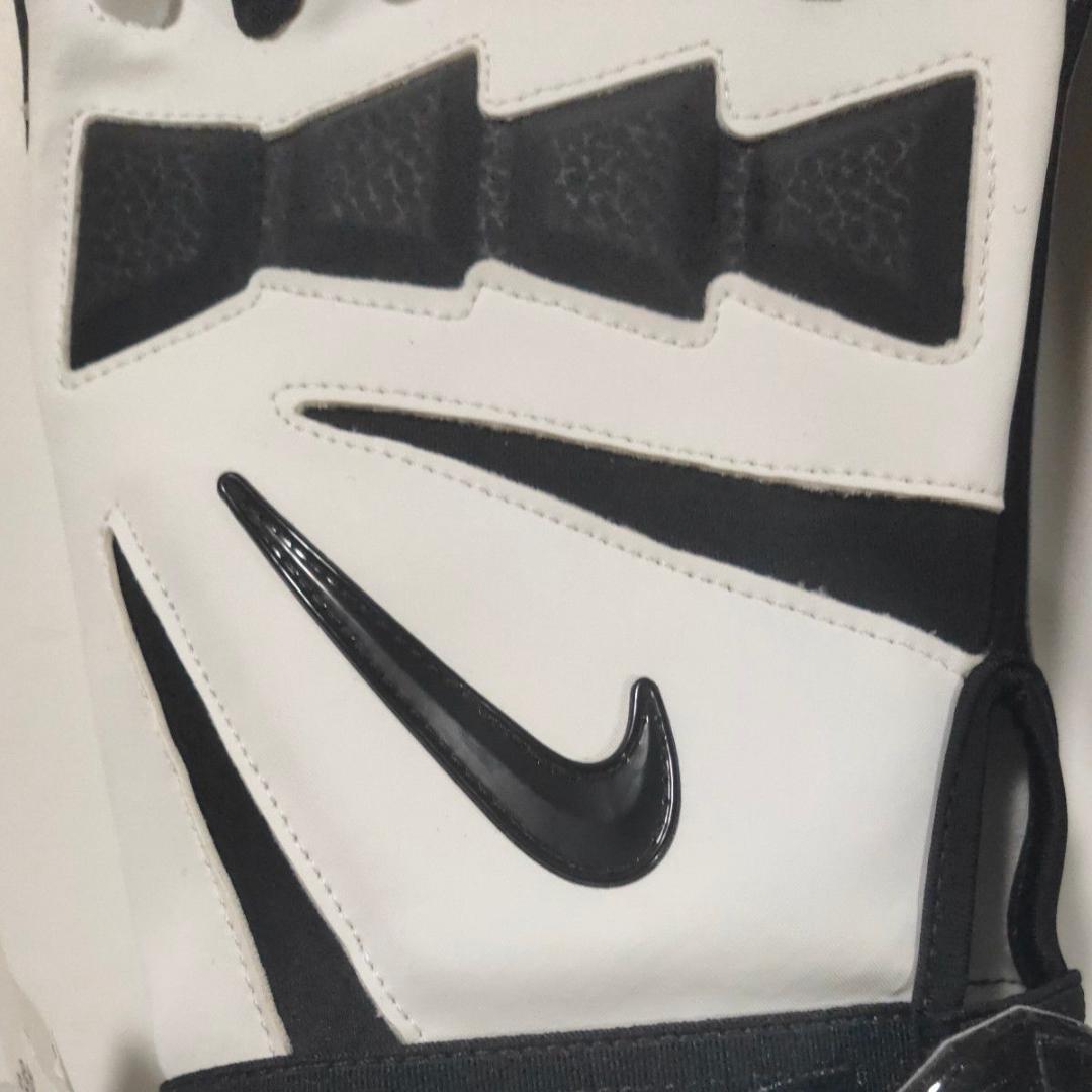 新品未使用　ナイキ　NIKE　アメフト用グローブ　4XL　 白ｘ黒　#122