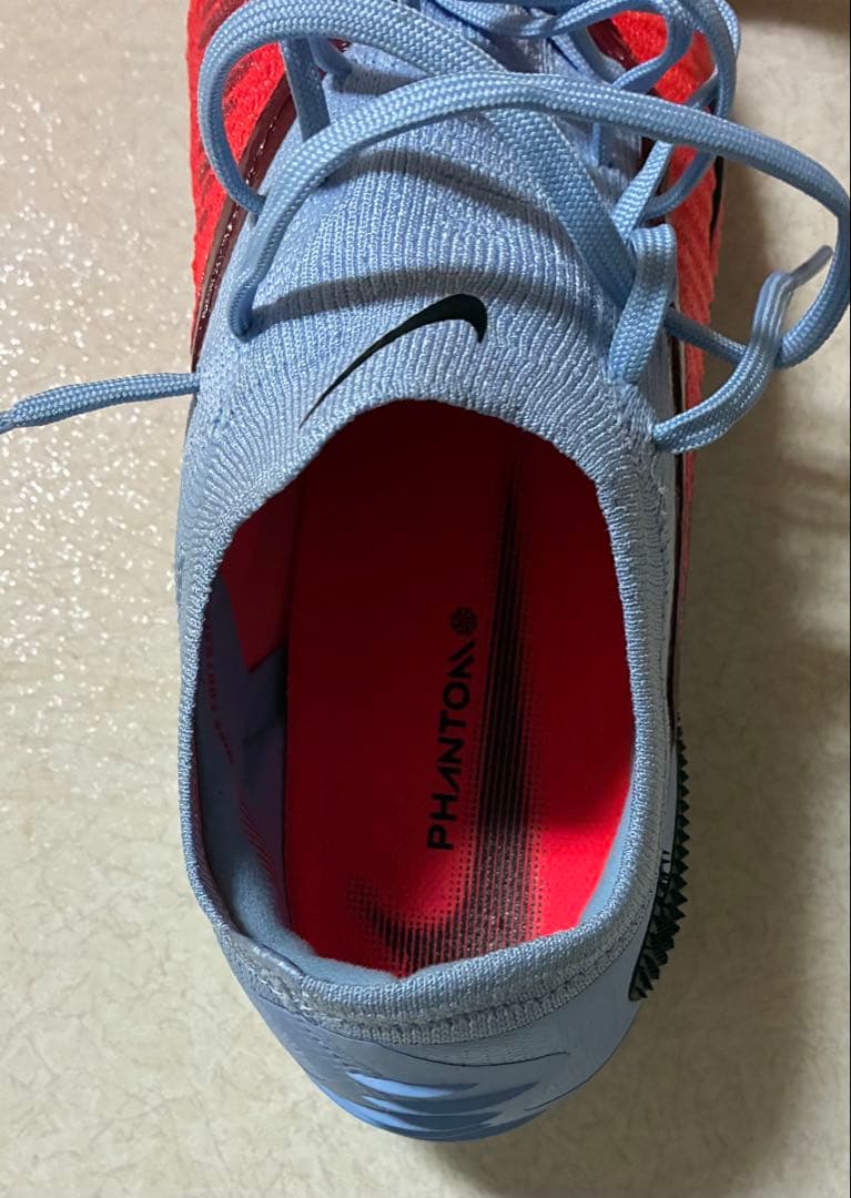 美品　Nike Phantom サッカーシューズ レッド/グレー