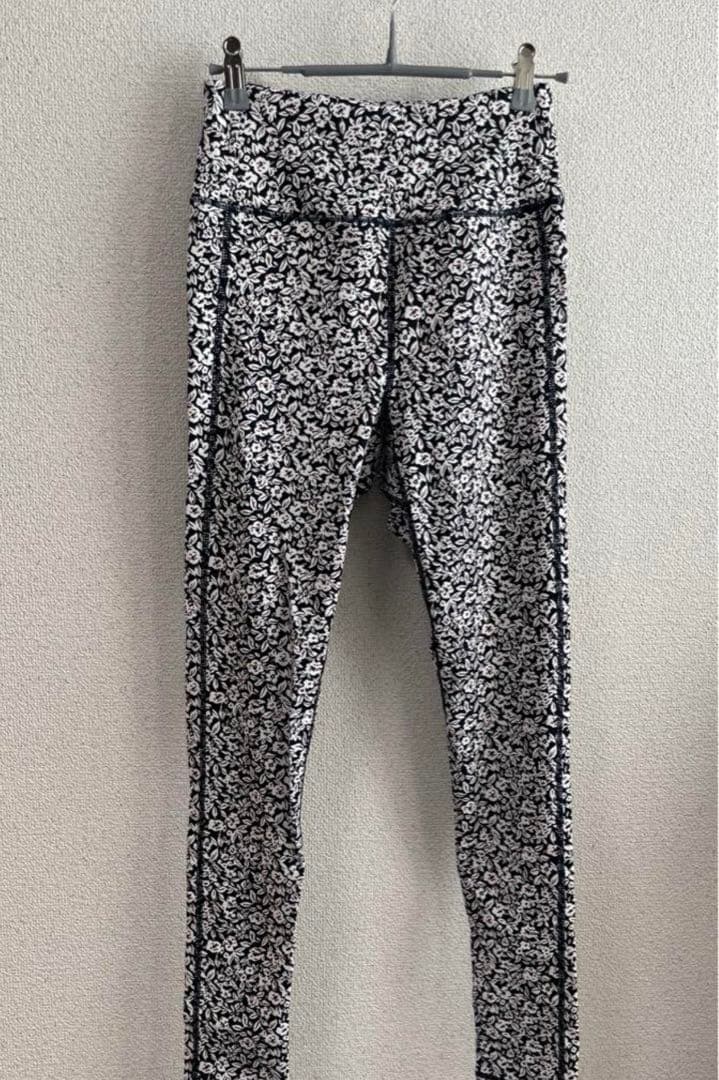 emmi yoga ウエア　トップス　レギンス