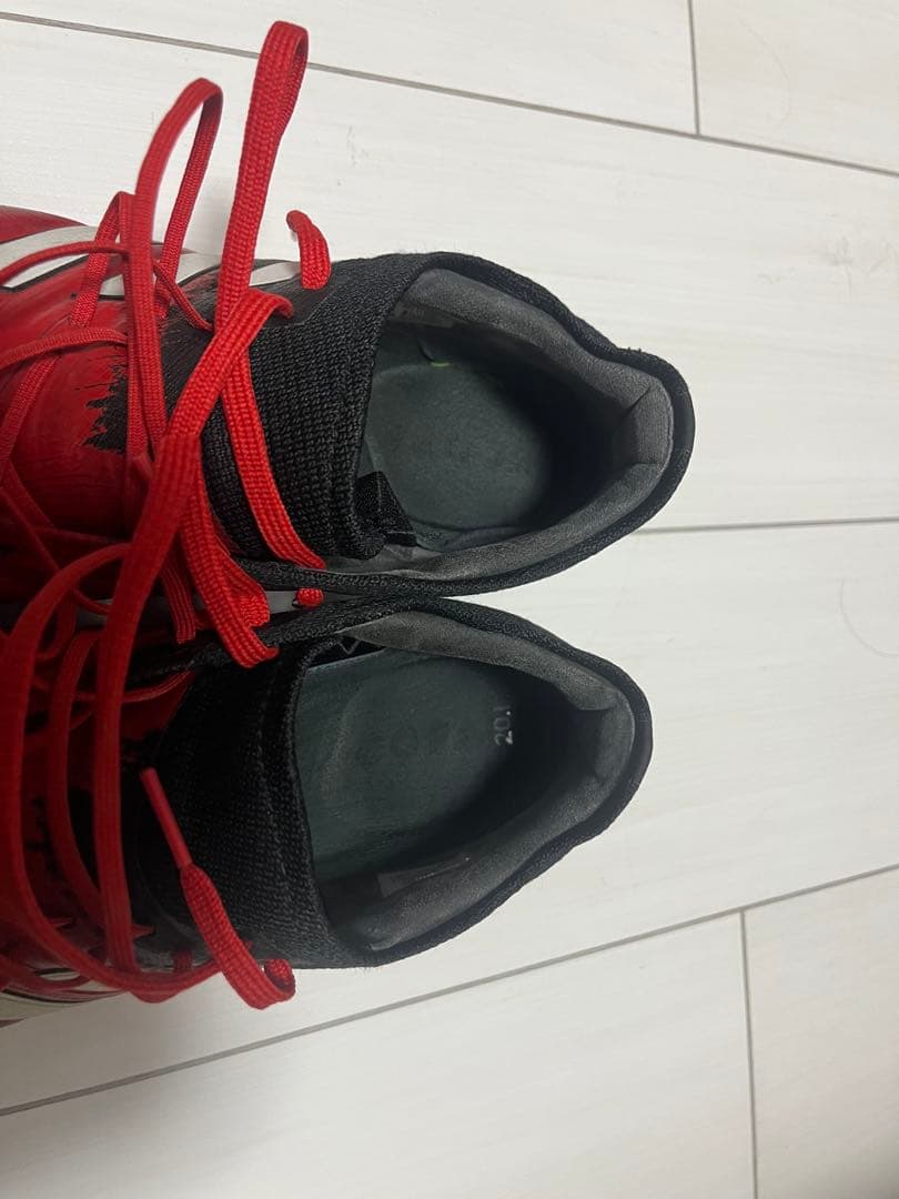 adidas スパイクシューズ