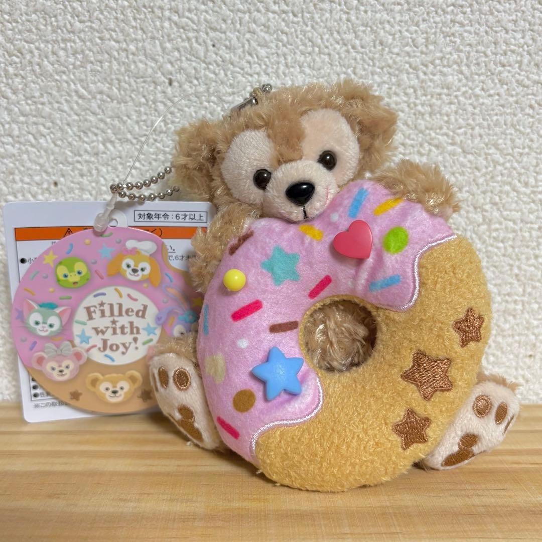 ダッフィー ドーナツ　フィルドウィズジョイ　ぬいぐるみバッジ　ステラルー