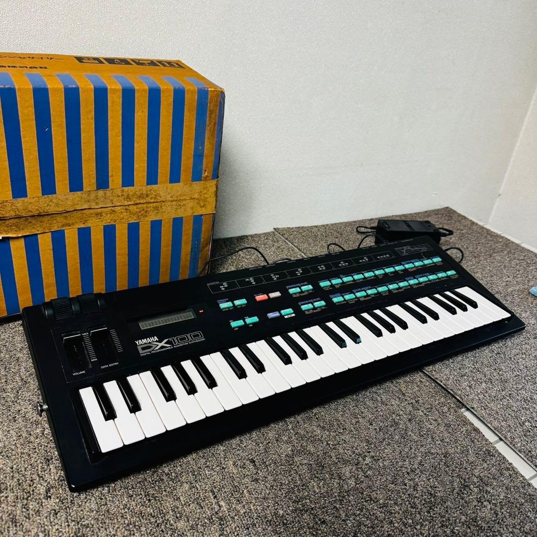 D51ジャンク✨ヤマハ シンセサイザー 49鍵 4オペレーターFM音源搭載！