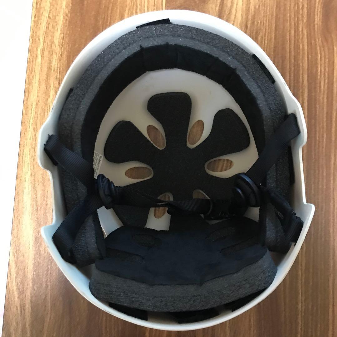 ブレイクダンス　ヘッドスピン用ヘルメット