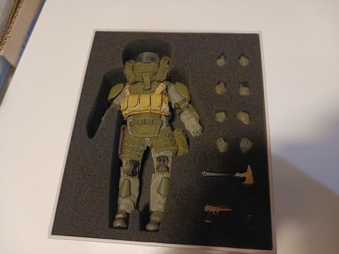 SALVOシリーズ SA02 フォートレスコロッサス 1/12　中古　オマケ付き