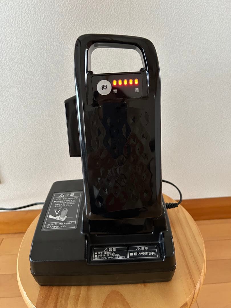 Panasonic NKJ073Z 電動自転車　バッテリー充電器