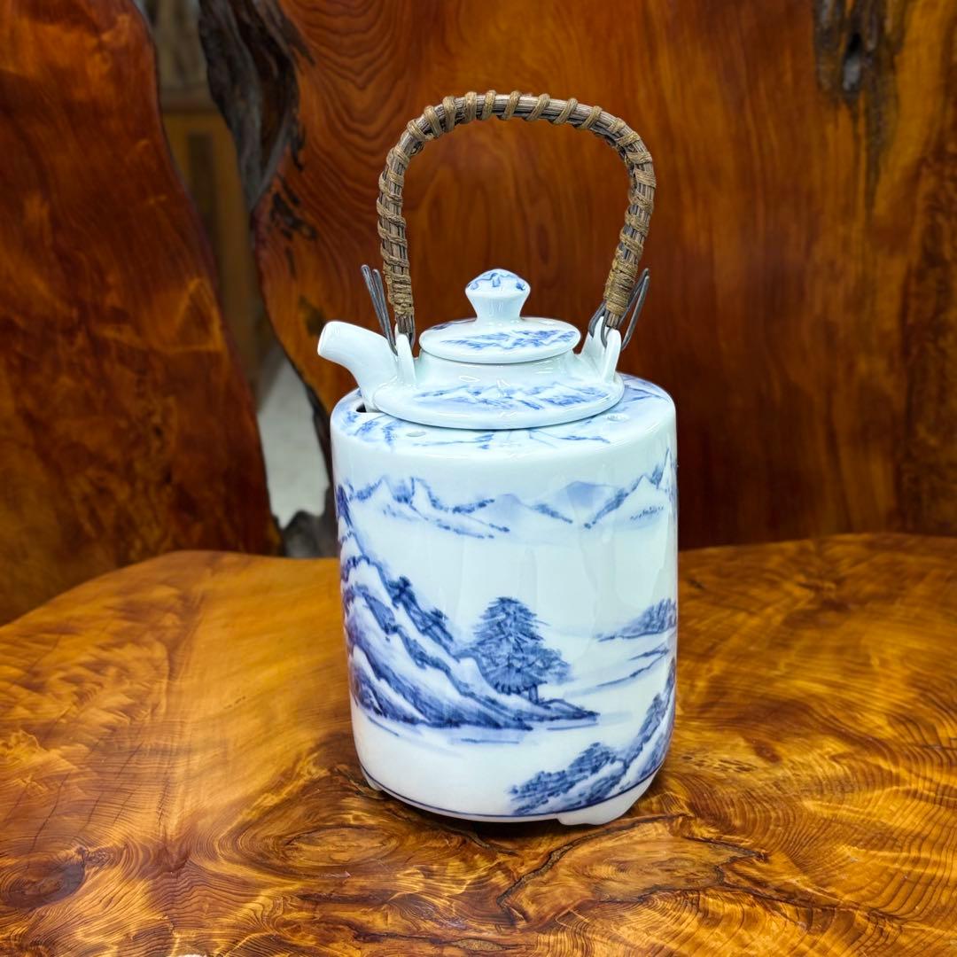 有田焼　手描き　染付山水文　酒燗器