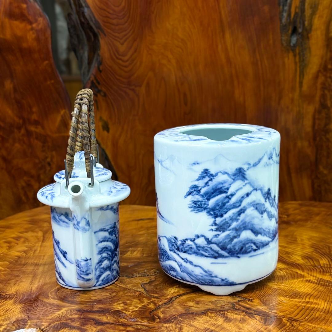有田焼　手描き　染付山水文　酒燗器