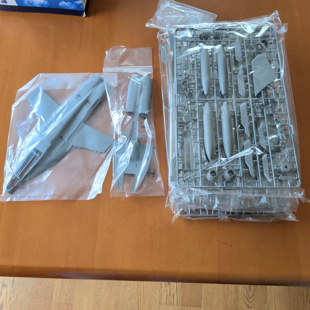航空機・ヘリコプター Boeing EA-18G Growler 1/48