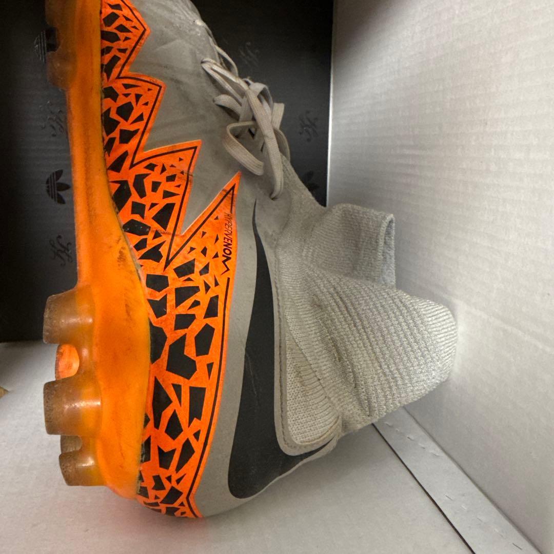 ナイキ　ハイパーヴェノム　サッカー　スパイク
