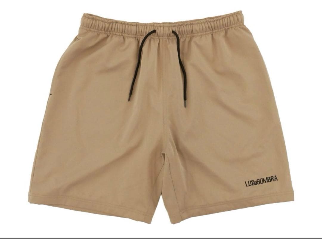 ルースイソンブラ　ベージュ　ハーフパンツ
