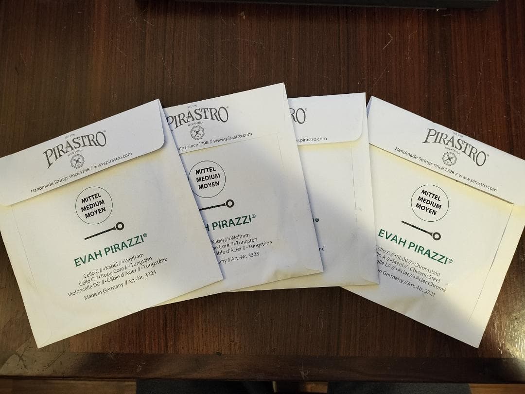 弦楽器 Evah Pirazzi Cello Strings Mittel
