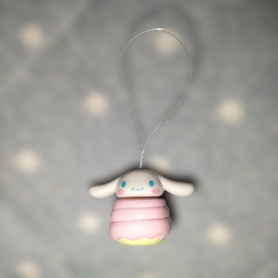 サンリオ　シナモンフレンズ　シナモロールクラブ　キーホルダー　マスコット　食玩