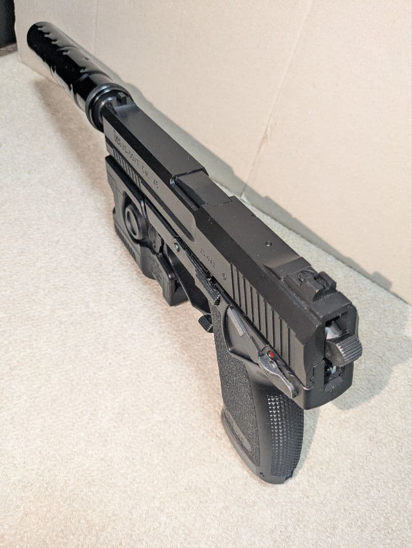 美品☆東京マルイ SOCOM Mk23 ガスガン サイレンサー ライト付き