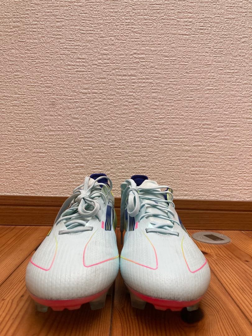 【週末値下中】F50 ELITE CAPSULE FG / 天然芝用　24cm