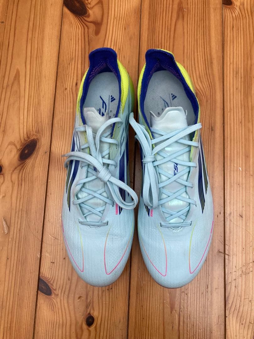 【週末値下中】F50 ELITE CAPSULE FG / 天然芝用　24cm