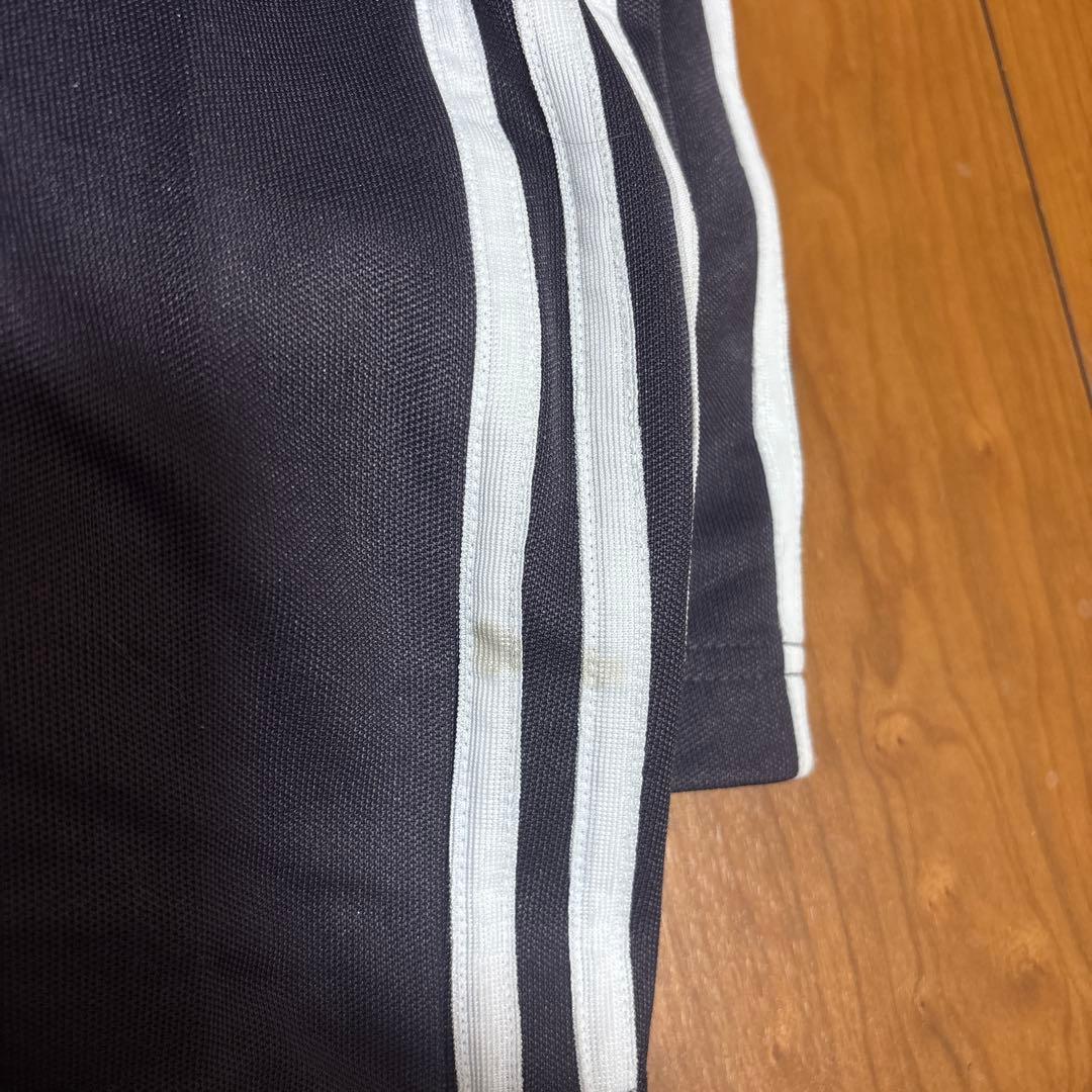 adidasOriginalトラックパンツ