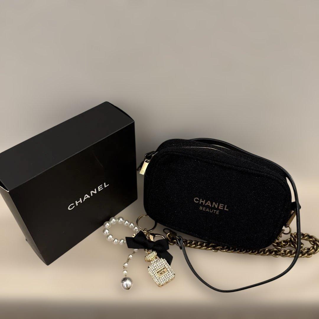 新品 CHANEL ノベルティ チェーンとチャーム付きポーチ ショルダーバッグ