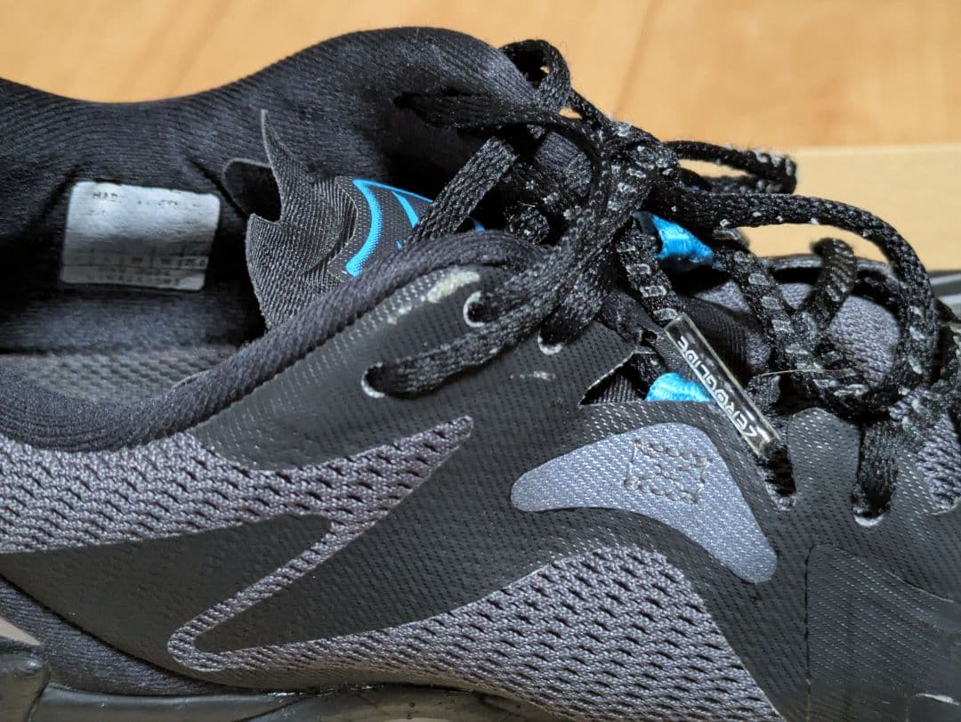 シューズ Mizuno WAVE LIGHTNING Z8 25.0cm