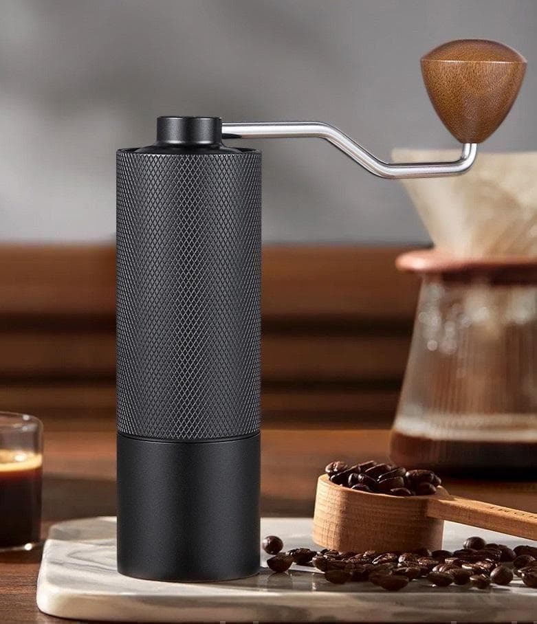 新品 高級 コーヒーグラインダー 専用ケース付き 人気のブラック色 コーヒーミル