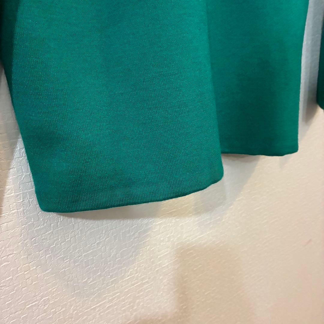 美品✨DESCENTE GOLFセーターサイズ表記Lニット