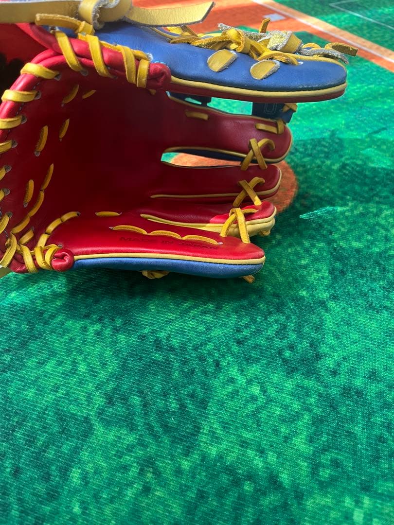 硬式用グローブ　内野手用　バンダイスポーツ
