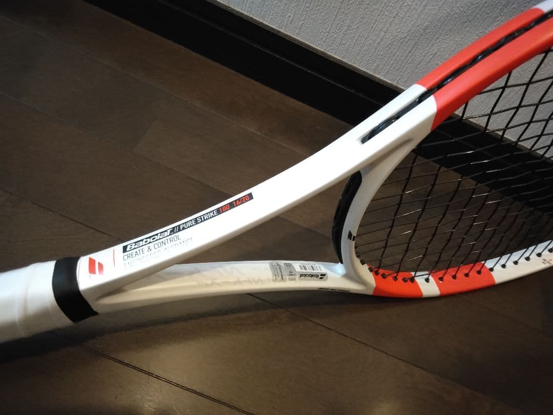 良品！Babolat ピュアストライク 100 硬式用テニスラケット