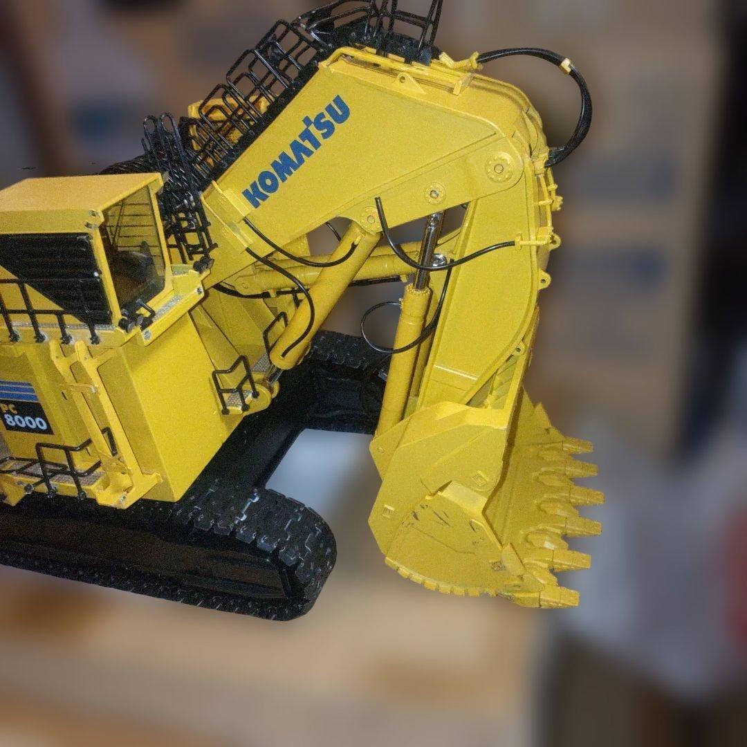 コマツ建機　KOMATSU PC8000 1/50