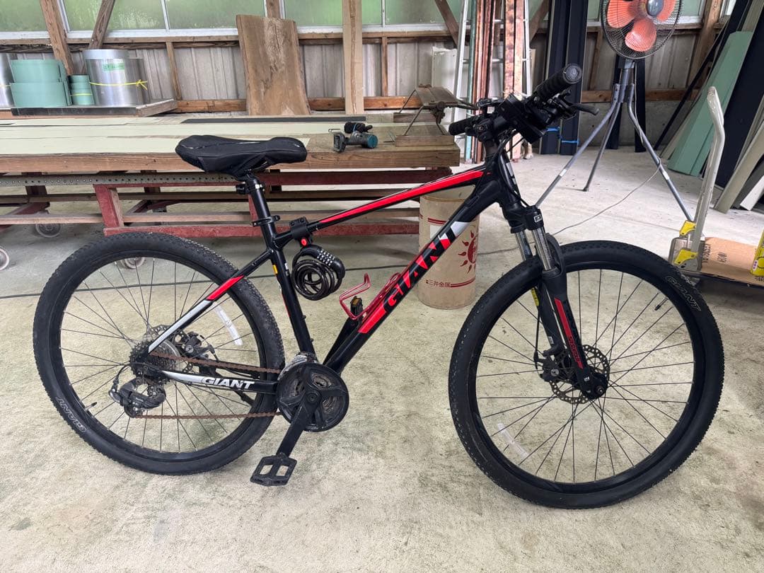 GIANT マウンテンバイク 27.5インチ 21段変速　ディスクブレーキ