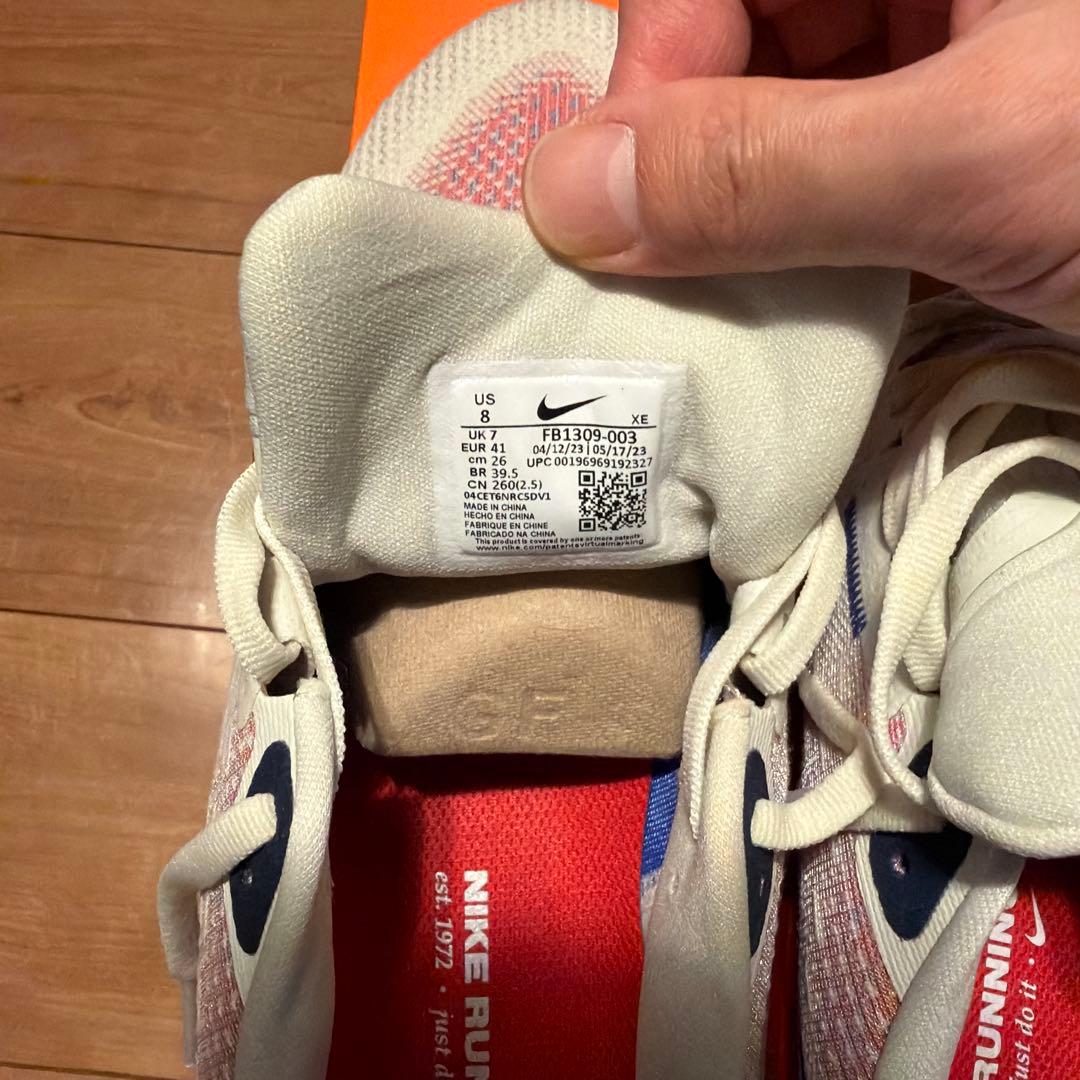 スパイク・シューズ Nike Vomero 17 26cm