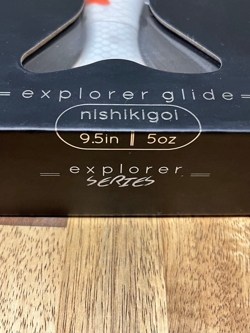 baitsanity explorer glide 9.5in 錦鯉（オリカラ）