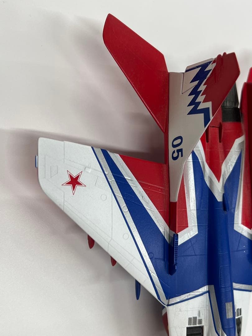 最終お値下げ後　ホビーマスター 1/ 72 MiG-29 ファルクラム”