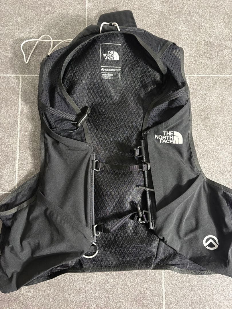 美品⭐︎ ザノースフェイス　サミットラントレイニングパック12 サイズL トレラン
