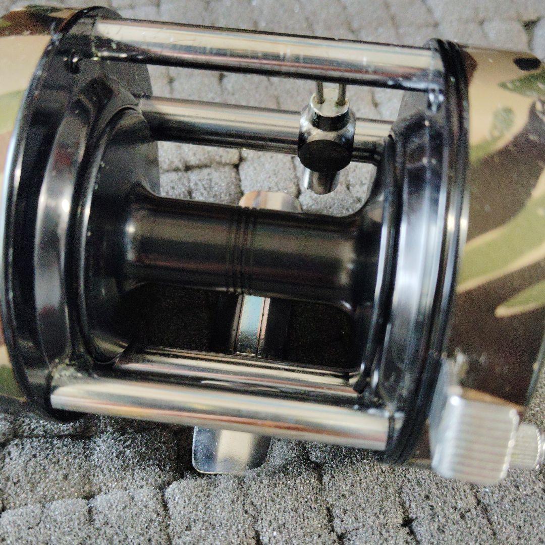 雷魚　アブアンバサダー6500CA CAMO 細かな擦れ傷有り　長期保管品