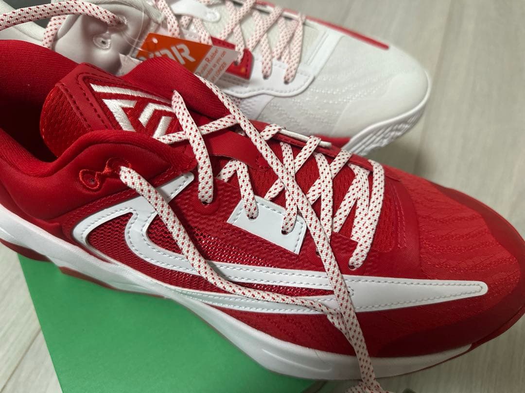 新品未使用 NIKE ナイキ　ヤニス　イモータリティー3ASW EP
