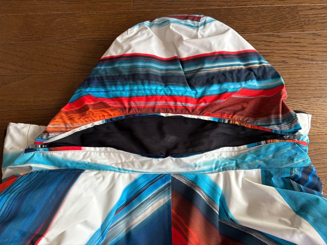 中古品　上位モデル　スキーウェア 上下セット　DESCENTE　Mサイズ