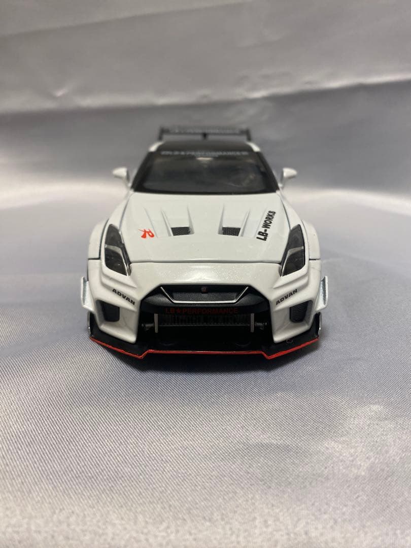 NISSANスカイラインLB-WORKS GTR 1\32