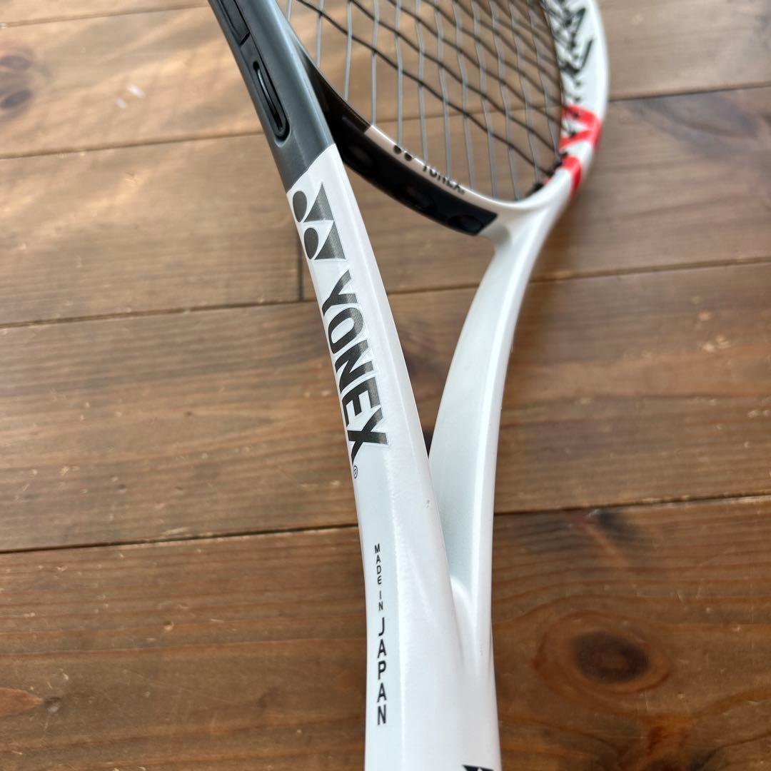 YONEX ボルトレイジ7Ｖ
