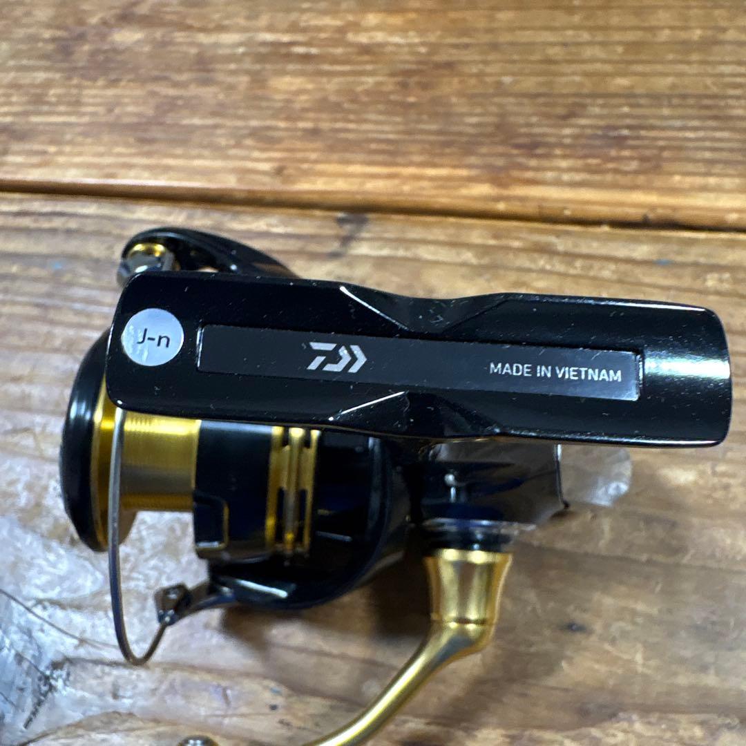 ダイワ　23 レガリス　LT2500D スピニング　Daiwa LEGALIS