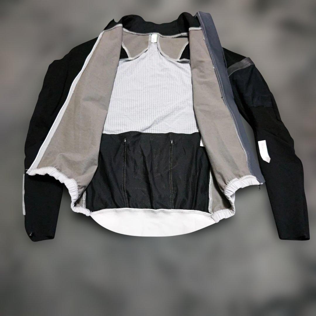 美品　Q36.5 サイクルジャージ　ブラック/グレーXS