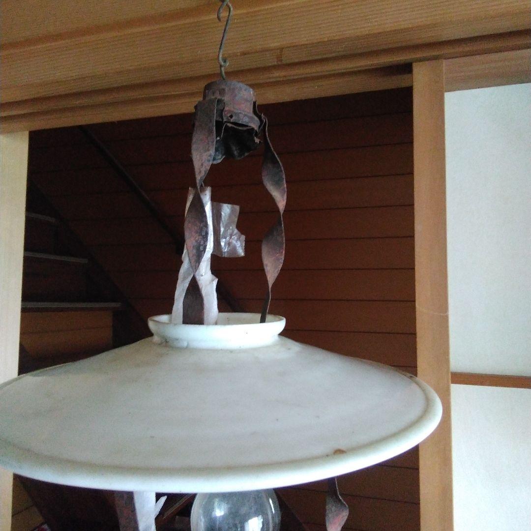 灯油の吊りランプ。
