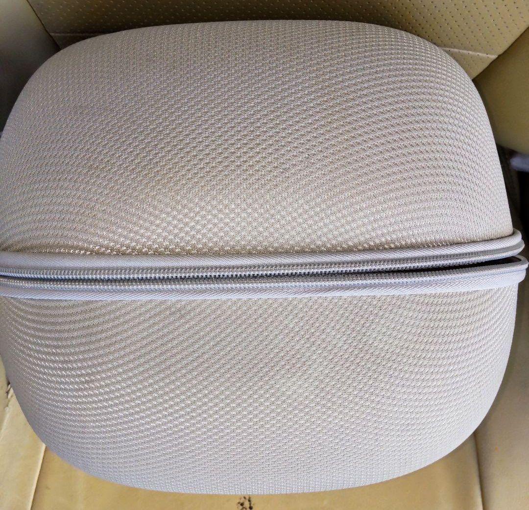 未使用保管品
POC ヘルメットケース