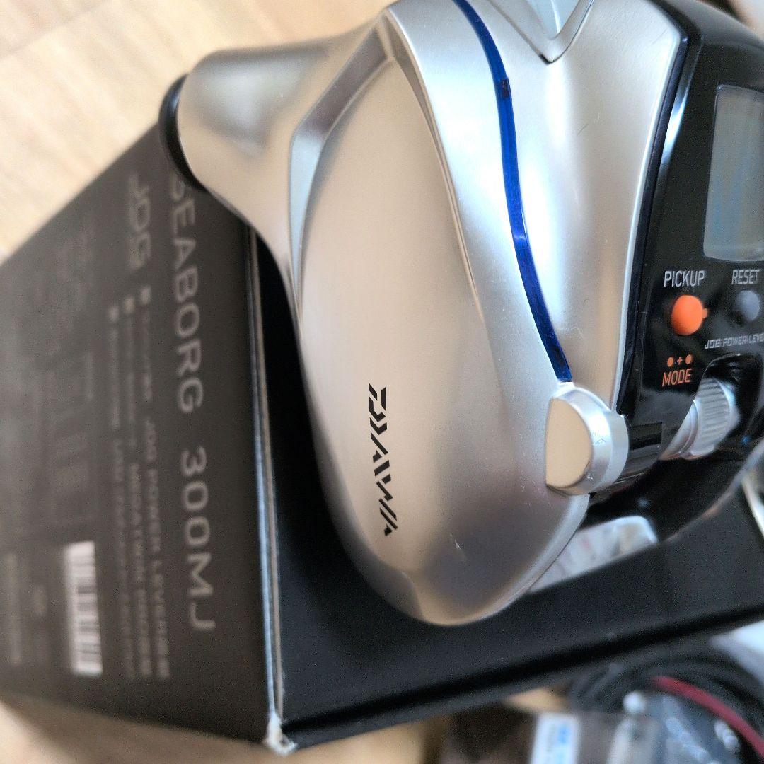 リール Daiwa SEABORG 300MJ with LIVRE