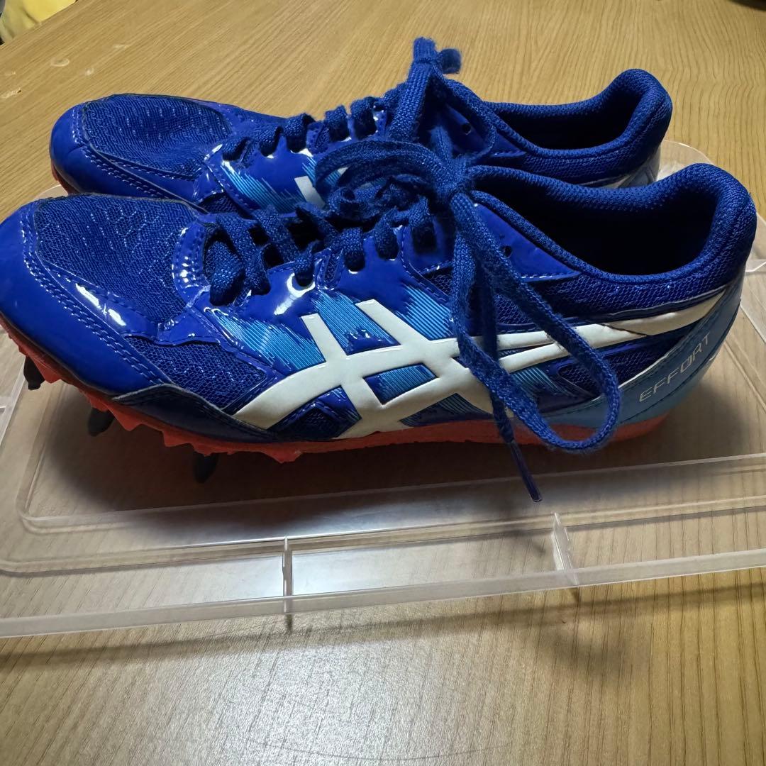 ASICS スパイクシューズ