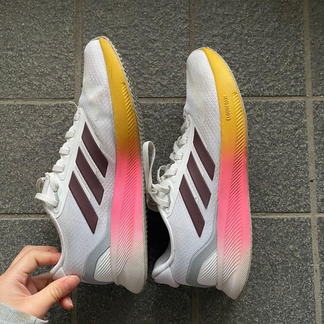 adidas ランニングシューズ 24.5cm