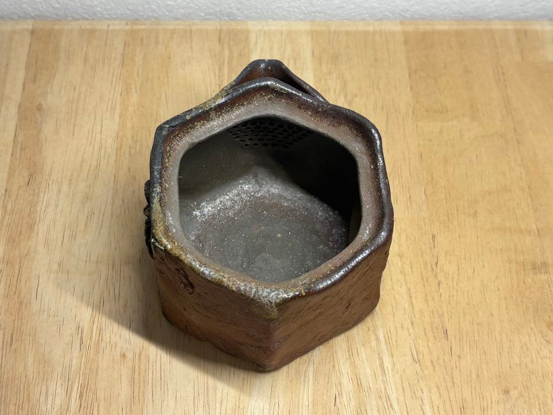 127. 備前焼 宝瓶 登り窯 カニと貝(タニシ) 6角 手びねり 急須