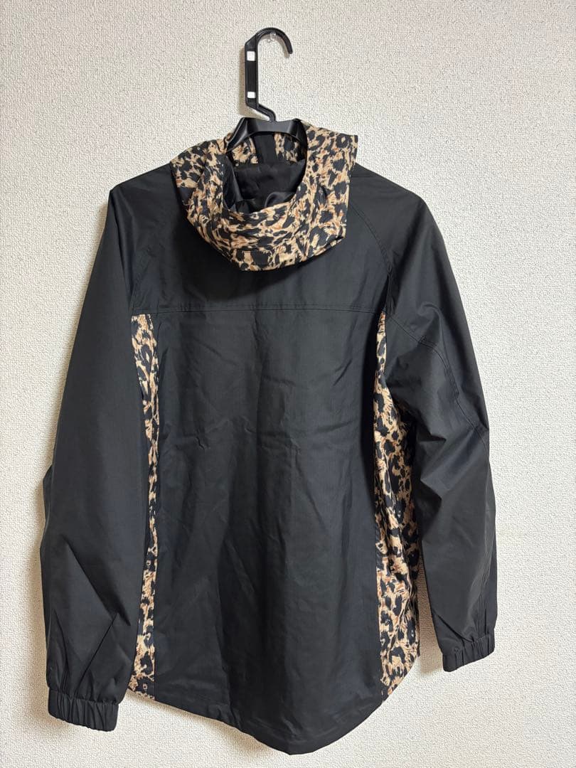 Puma ヒョウ柄ウィンドブレーカー Sサイズ