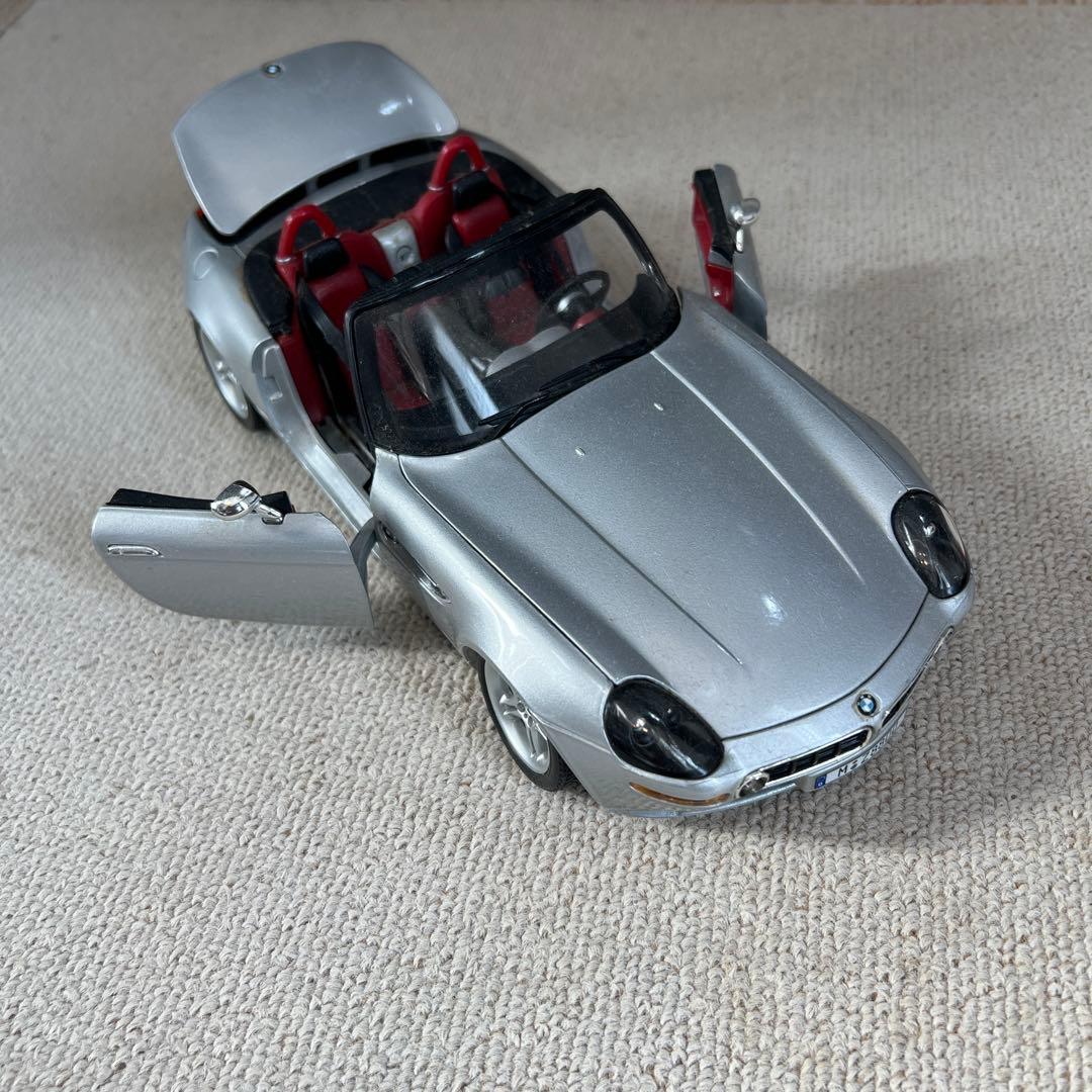  Z8 ミニカー