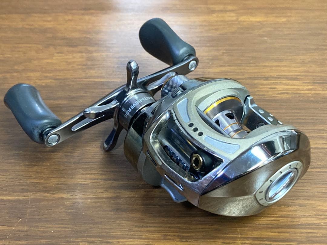 リール PFLUEGER Patriarch 71LP