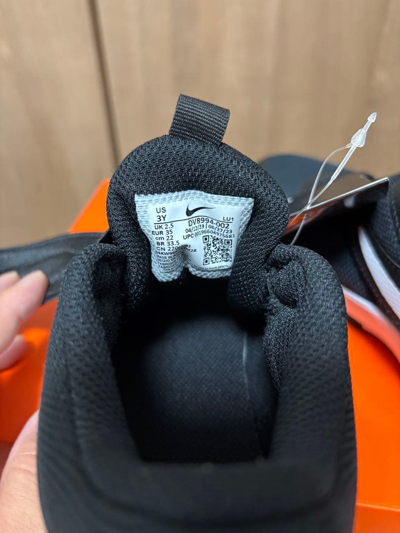 特価　新品 Nike Team Hustle D 11 (PS) 3Y 22cm